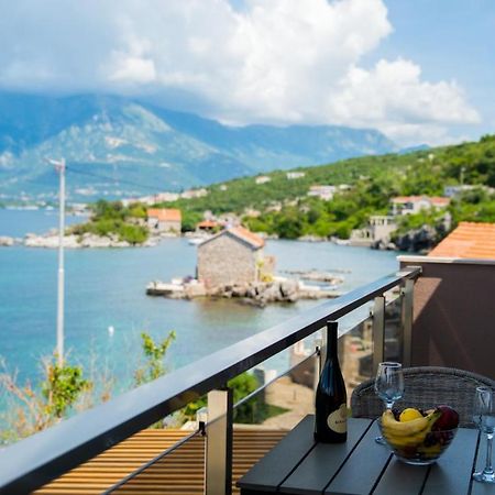 Family House Bjelila Villa Tivat Ngoại thất bức ảnh