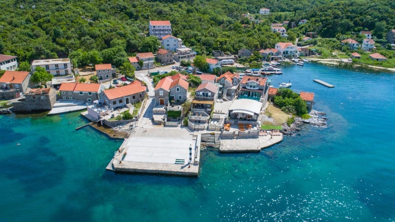 Family House Bjelila Villa Tivat Ngoại thất bức ảnh