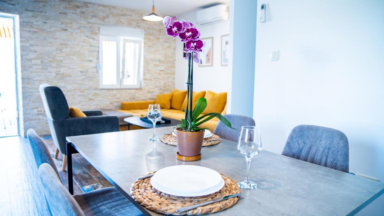 Family House Bjelila Villa Tivat Ngoại thất bức ảnh