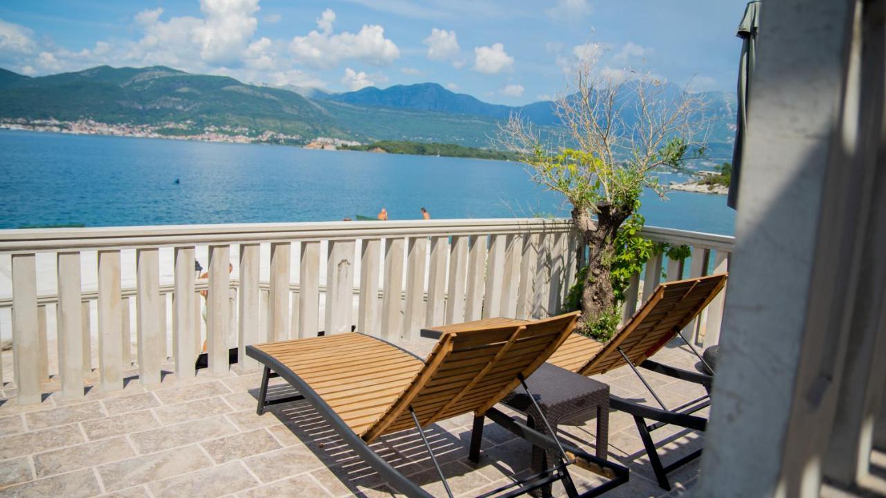 Family House Bjelila Villa Tivat Ngoại thất bức ảnh
