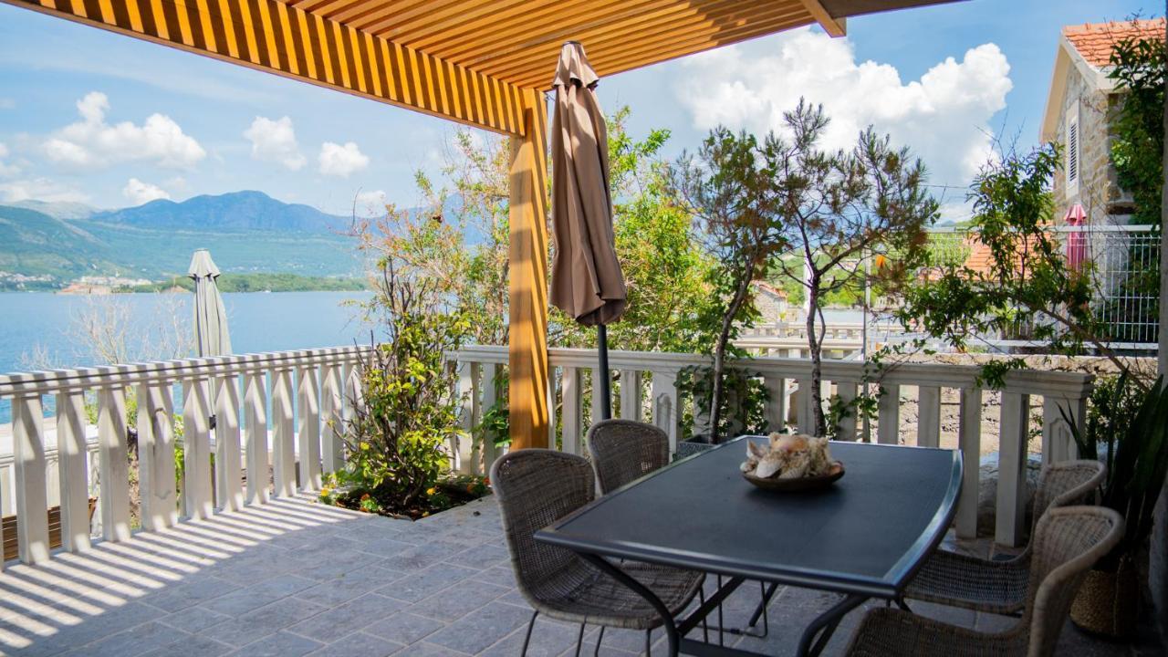 Family House Bjelila Villa Tivat Ngoại thất bức ảnh