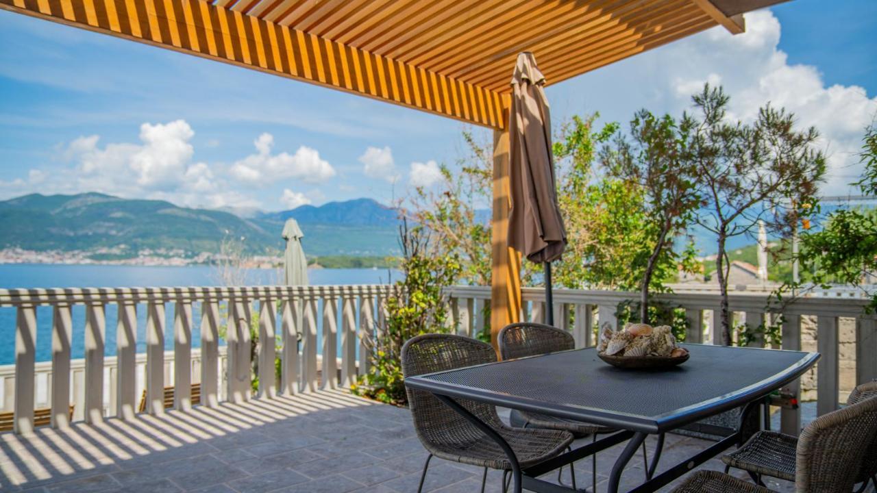 Family House Bjelila Villa Tivat Ngoại thất bức ảnh