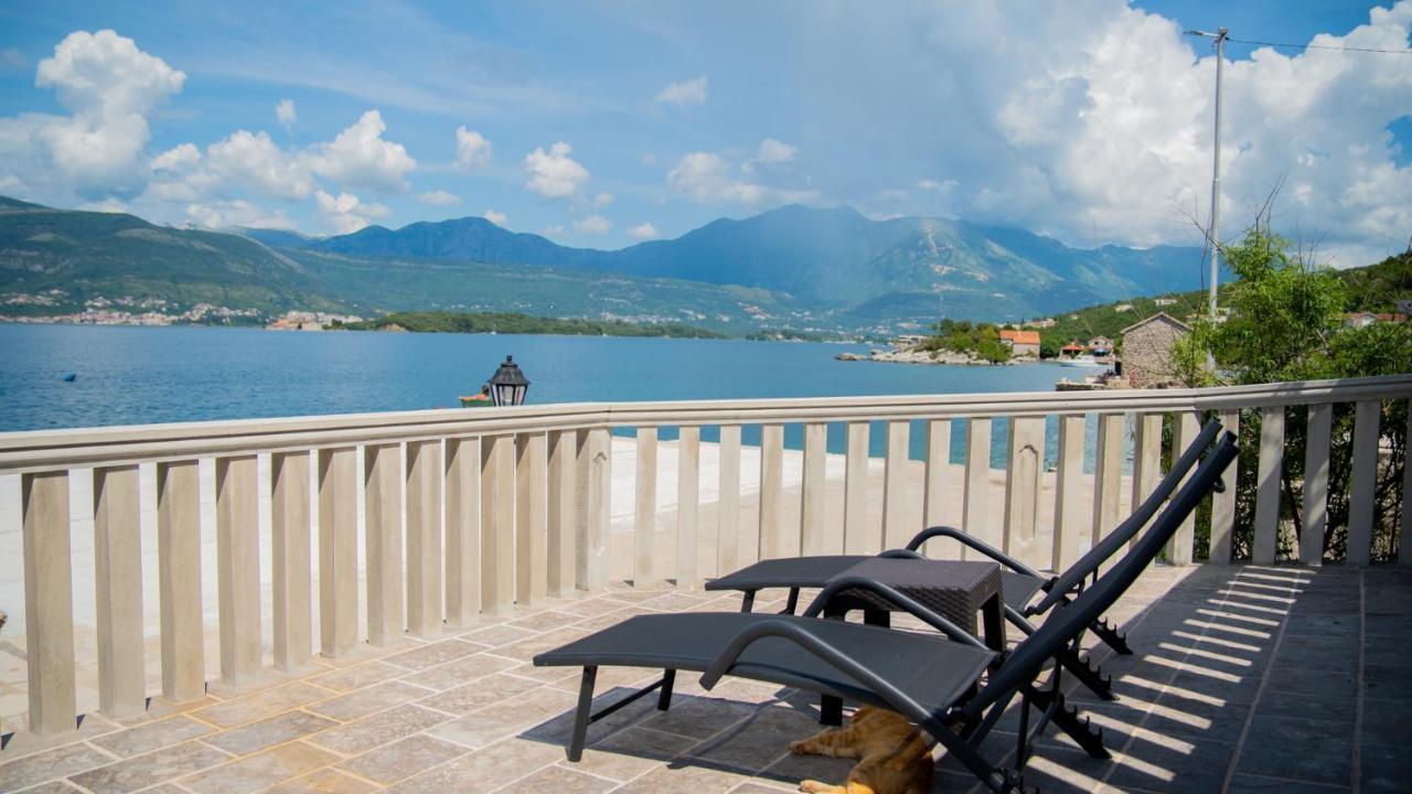 Family House Bjelila Villa Tivat Ngoại thất bức ảnh